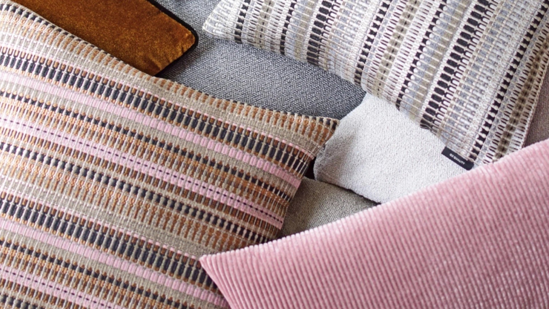 coussins de canapé de haute qualité farbtupfer interior design