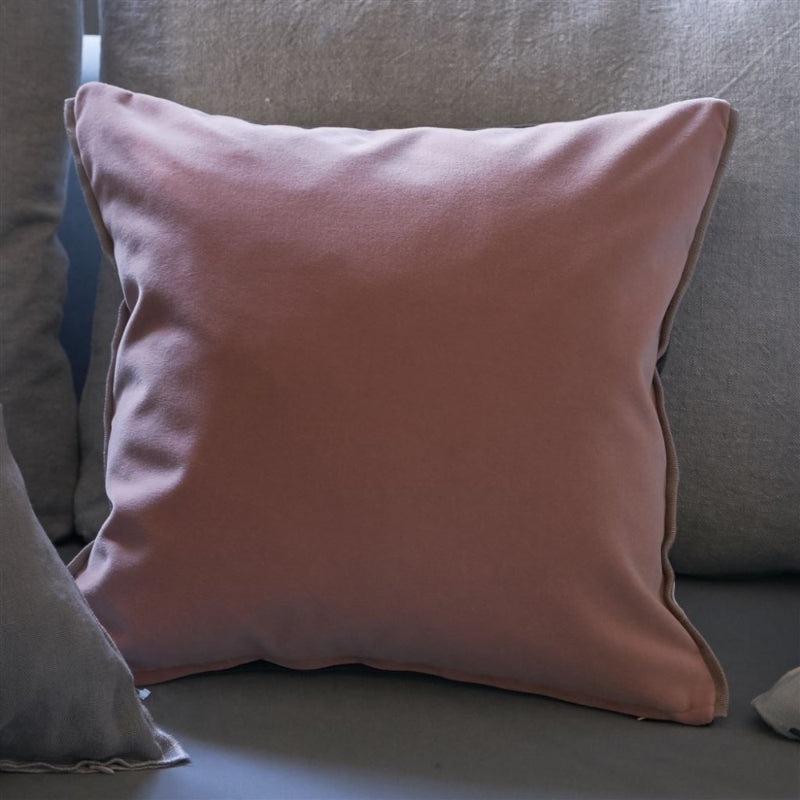 Designers Guild Coussin Varese Rose Rose Gris