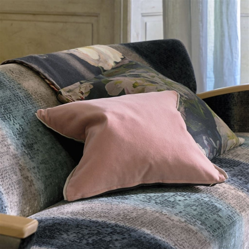 Designers Guild Coussin Varese Rose Rose Gris